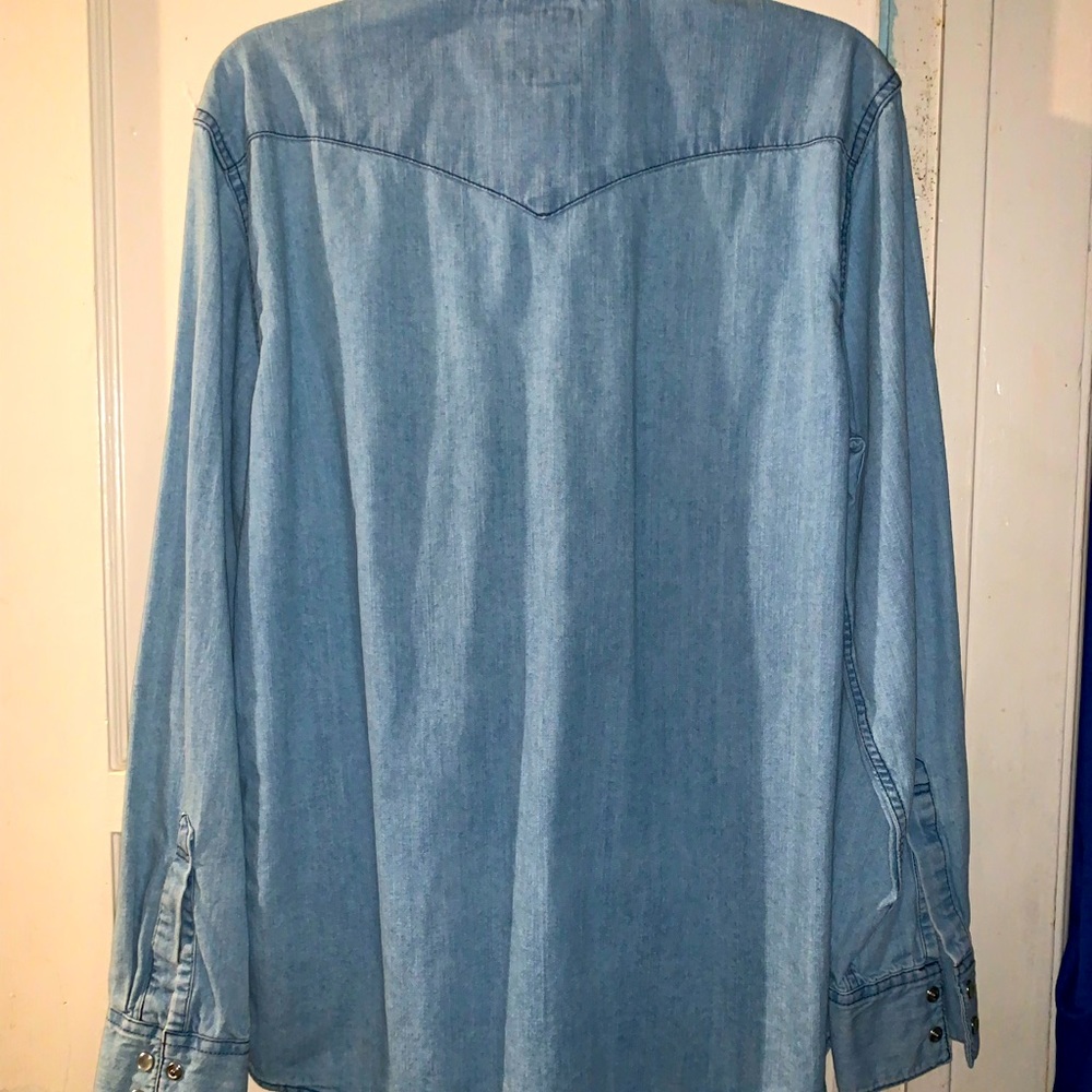 Levis denim blue long sleeve button up